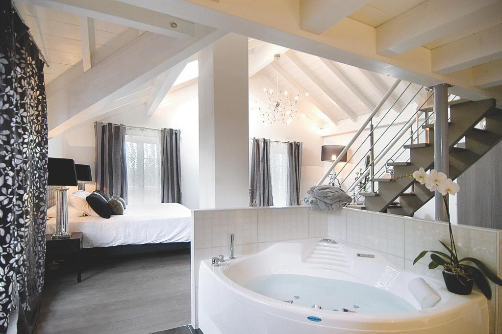 Auberge De Maison Rouge Vétraz-Monthoux Værelse billede